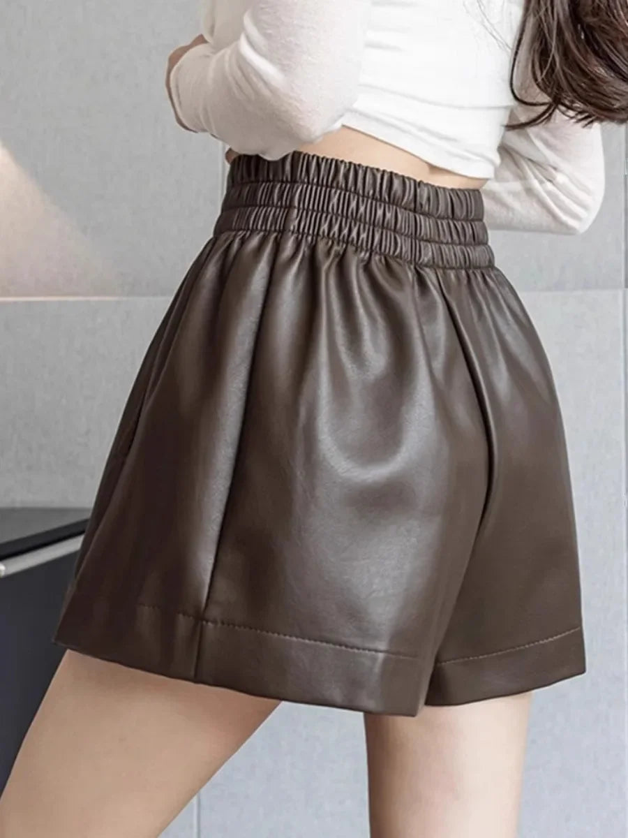 Short de Couro Feminino
