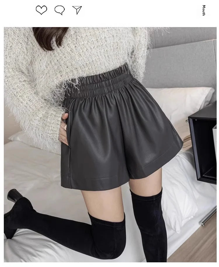 Short de Couro Feminino