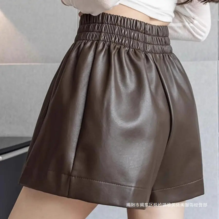 Short de Couro Feminino
