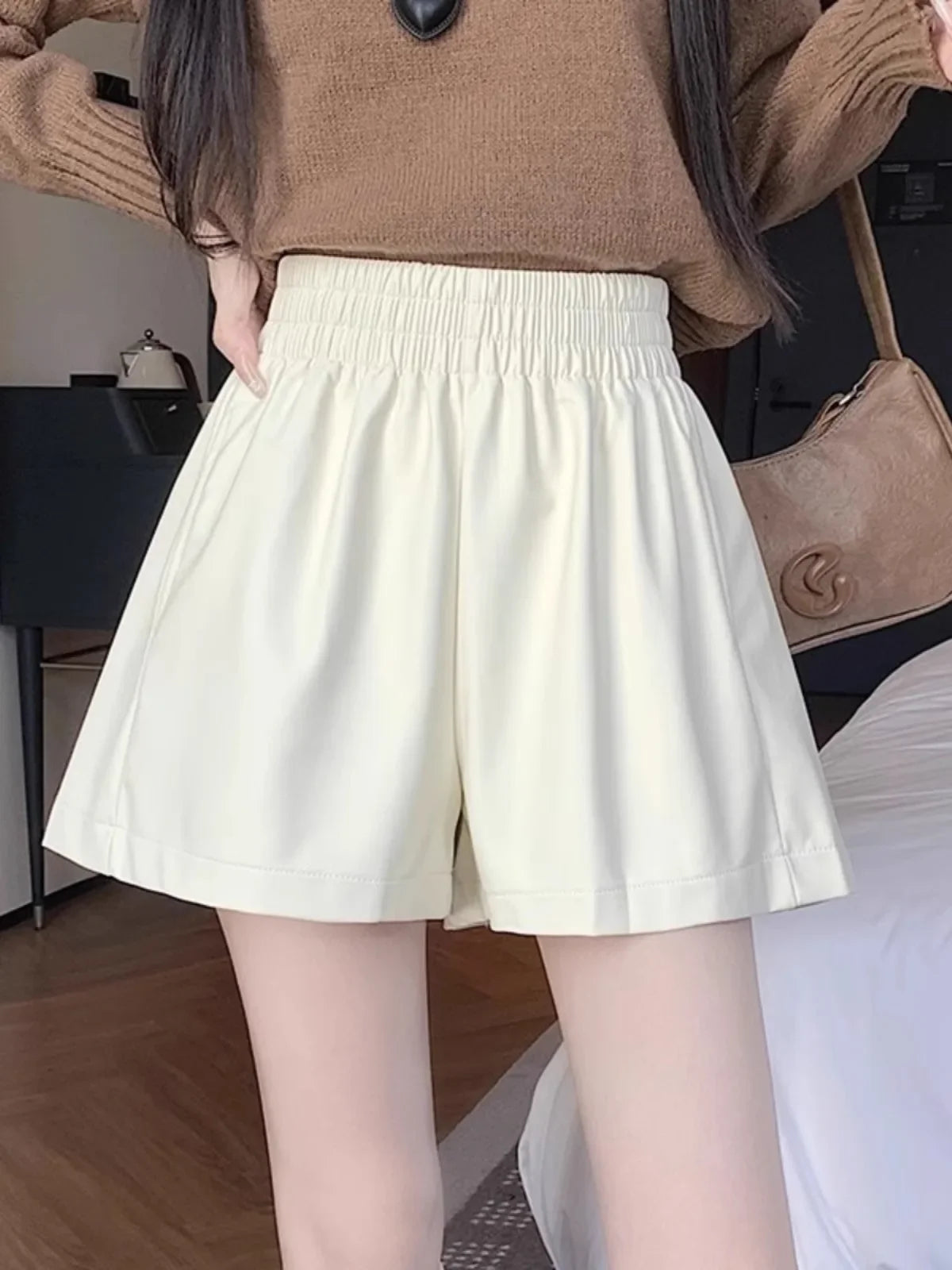 Short de Couro Feminino