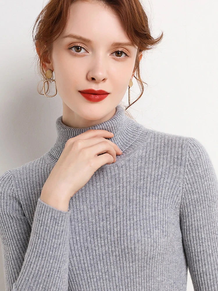 Suéter Gola Alta Feminino